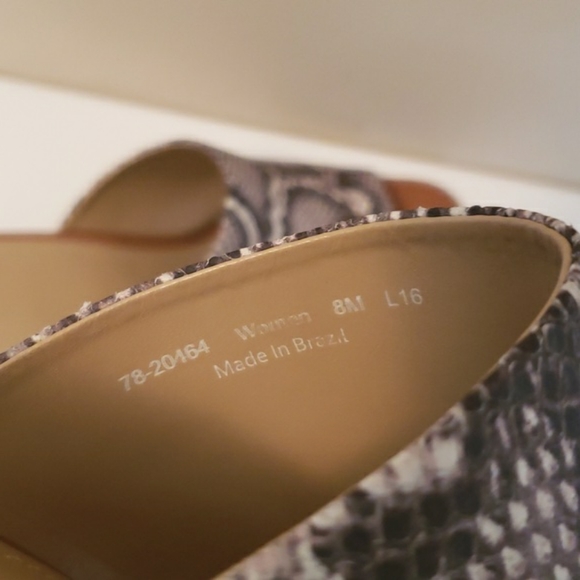 Johnson & Murphy Kelsey Python print Leather Sandals 8 EUC - Picture 10 of 11